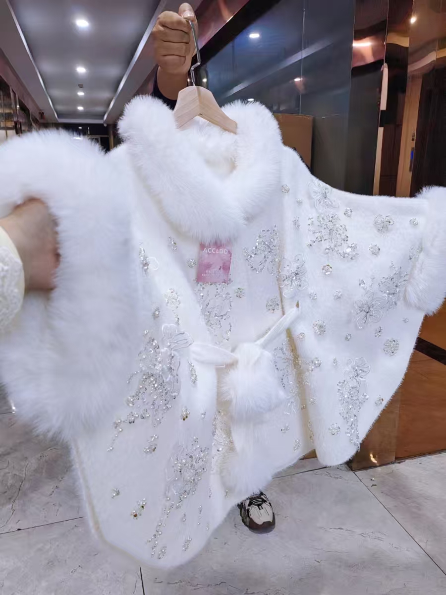 Luxury Lifestyle Photography - Real Photo High-end Thick Faux Fur