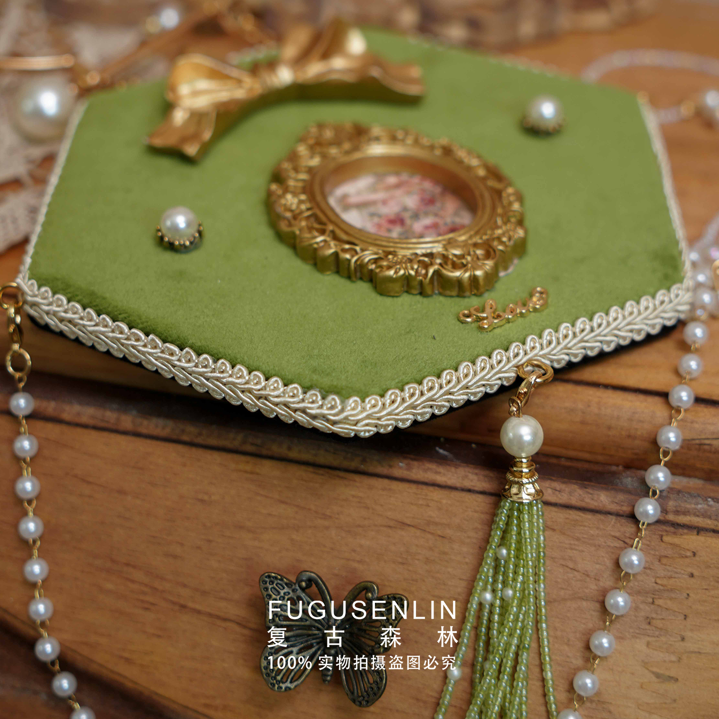 French Retro Court Style Light - Luxury Lifestyle Photography recension och pris