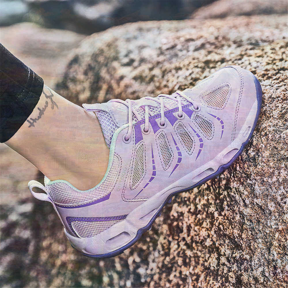 Sumer Round Tip Silver Sneaker - Luxury Lifestyle Brand recension och pris
